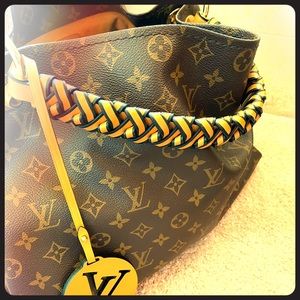 LV Arsty  2018 Safran